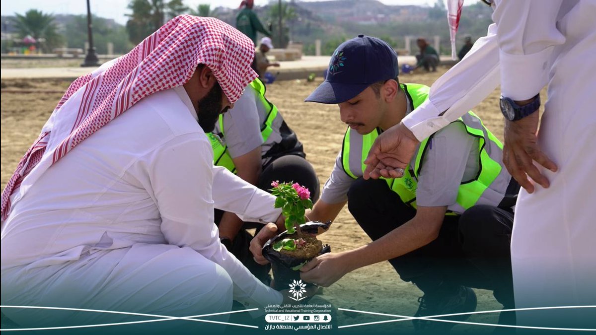 TVTC_JZ's tweet photo. الكلية التقنية والمعهد الصناعي الثانوي بالعيدابي|
📸|تغطية
#نادي_السعودية_الخضراء⁩ بالكلية والمعهد يشارك في زراعة الشتلات ونثر البذور بالتعاون مع فرع وزارة الزراعة بالعيدابي ضمن فعاليات #اسبوع_البيئة تحت شعار #بيئتك_تعرفك .
⁧#التدريب_التقني_بجازان⁩ 
⁧#االتدريب_التقني https://t.co/5t7IM8fX2d