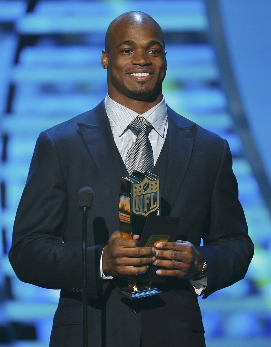 TeamAllDay28's tweet photo. Happy Birthday, @AdrianPeterson! Have a blessed day! https://t.co/oTBlmCQYhx