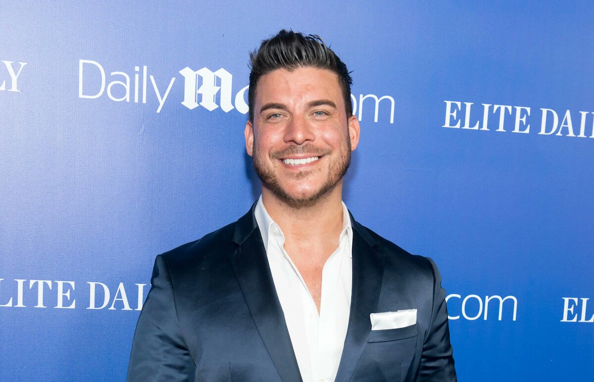 upandadamlive's tweet photo. 🧿 Good Afternoon! 🧿

💛 If you could bring back either of these cast member from Vanderpump Rules, who would you bring back?

👍 LIKE for Kristen + 🔁 RETWEET for Jax! Comment and let us know why! 

@BravoTV #PumpRules https://t.co/w3jOSBeiRB