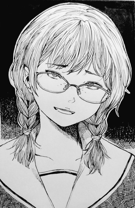 #非垢抜偏屈眼鏡女性 