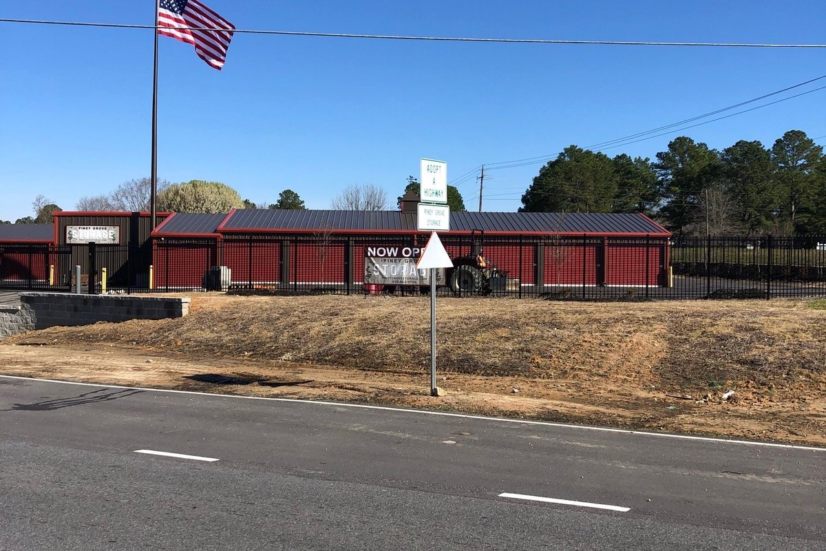 PeakSteel's tweet image. These #ministorage #steelbuildings just went up in Maine in recent weeks.