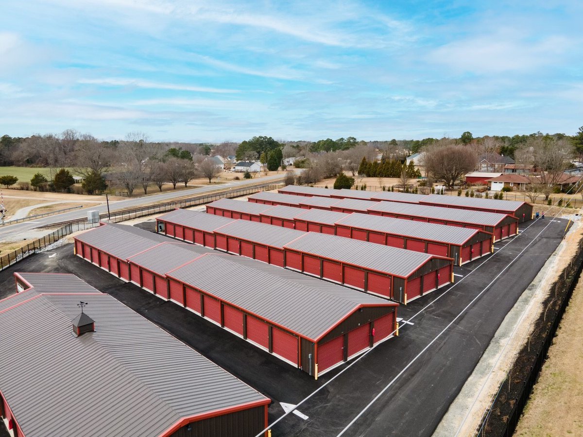 PeakSteel's tweet image. These #ministorage #steelbuildings just went up in Maine in recent weeks.