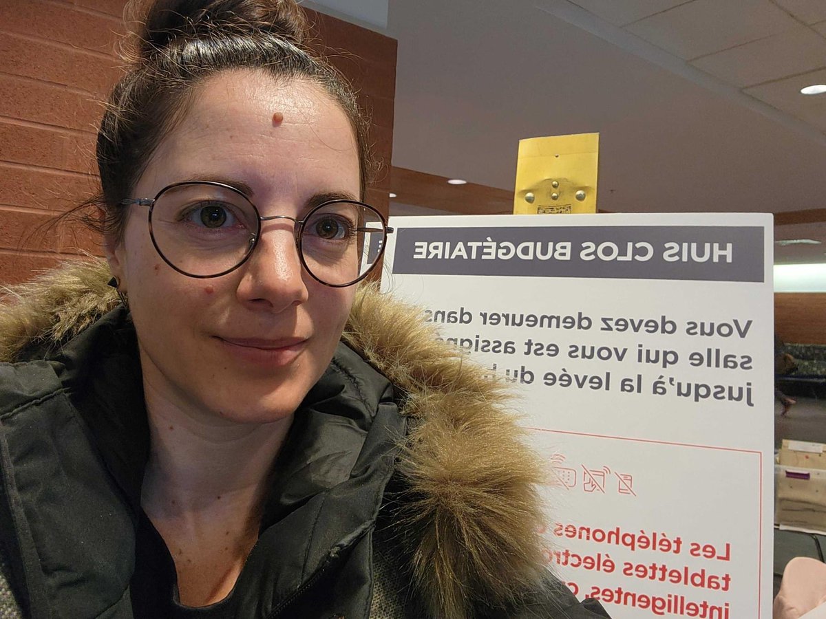 TNCDC's tweet photo. La TNCDC est présente au huis clos aujourd'hui ! Notre agente de recherche aux mille talents va décortiquer pour vous toutes les subtilités de ce budget 🧐 Bonne journée Ophélie Couspeyre 💪💪 Et reviens nous vite avec des 𝒃𝒐𝒏𝒏𝒆𝒔 nouvelles !! #budgetqc2023 https://t.co/IfKLl7xvlp