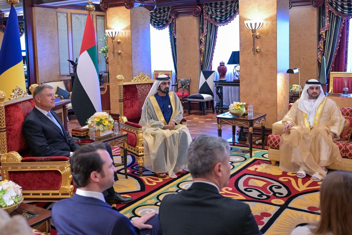 HHShkMohd's tweet photo. خلال لقائي اليوم بالرئيس الروماني الزائر للبلاد .. ناقشنا مجمل العلاقات، وتوافقنا على أهمية تطوير التواصل بين البلدين في كافة القطاعات .. https://t.co/SaJKr13RlO