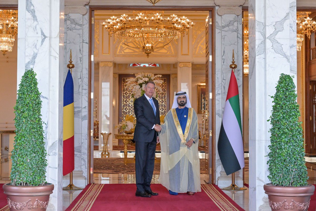 HHShkMohd's tweet photo. خلال لقائي اليوم بالرئيس الروماني الزائر للبلاد .. ناقشنا مجمل العلاقات، وتوافقنا على أهمية تطوير التواصل بين البلدين في كافة القطاعات .. https://t.co/SaJKr13RlO