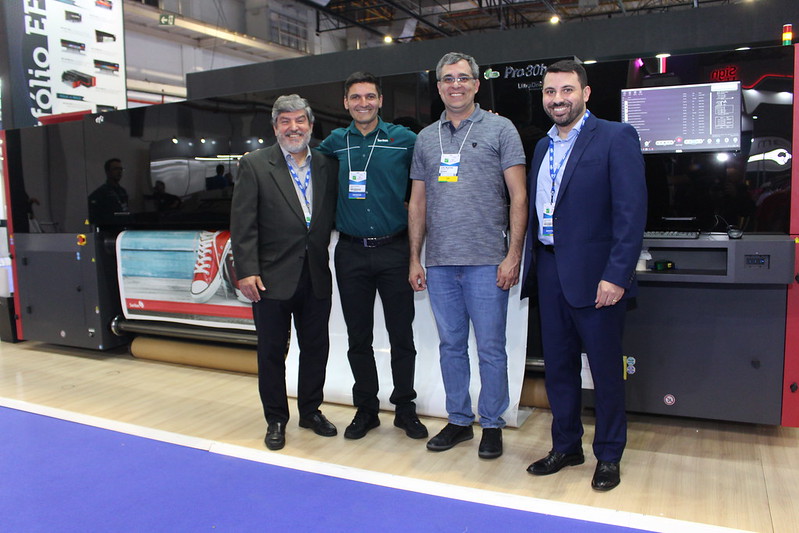 EFIPrint's tweet image. Exciting things are happening at #FespaBrasil2023! Congratulations to EFI customer Nacional Art Comunicação Visual, for its purchase of EFI&apos;s #Pro30h printer! Visit our team this week at Serilon booth #E-5-110 to learn more about EFI solutions fespabrasil.com.br/pt/noticias/ef…
