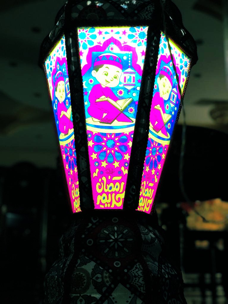 wael_alemam's tweet photo. رمضان كريم عليكم وعلى كل حبايبنا اللي زعلان قبل الحبيب..يعلم ربنا بعامل كل الناس بنية طيبة والواحد اللي ظاهر منه هو اللي باطن حتى ولو زعلت شويه من اي حاجه مش بتاخد مني كتير

كل سنة وانتم طيبين وربنا يغفر لينا وليكم..اللهم بلغنا رمضان https://t.co/zXfhP7zAF0