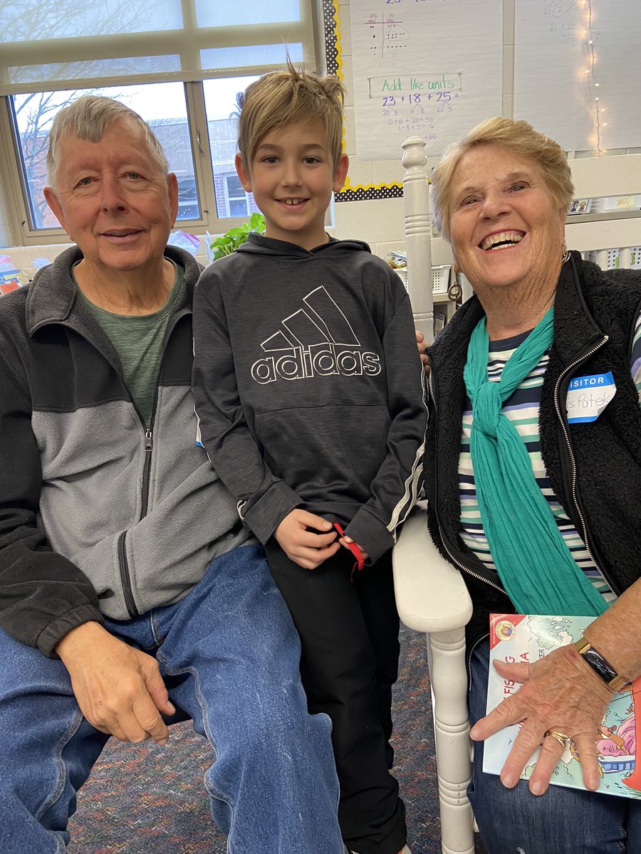 shaefferclass's tweet photo. We are so ‘lucky’ that Paxton’s grandparents came to read to us on St. Patrick’s day!@SLCSBrummer https://t.co/VXCnMxVNSD