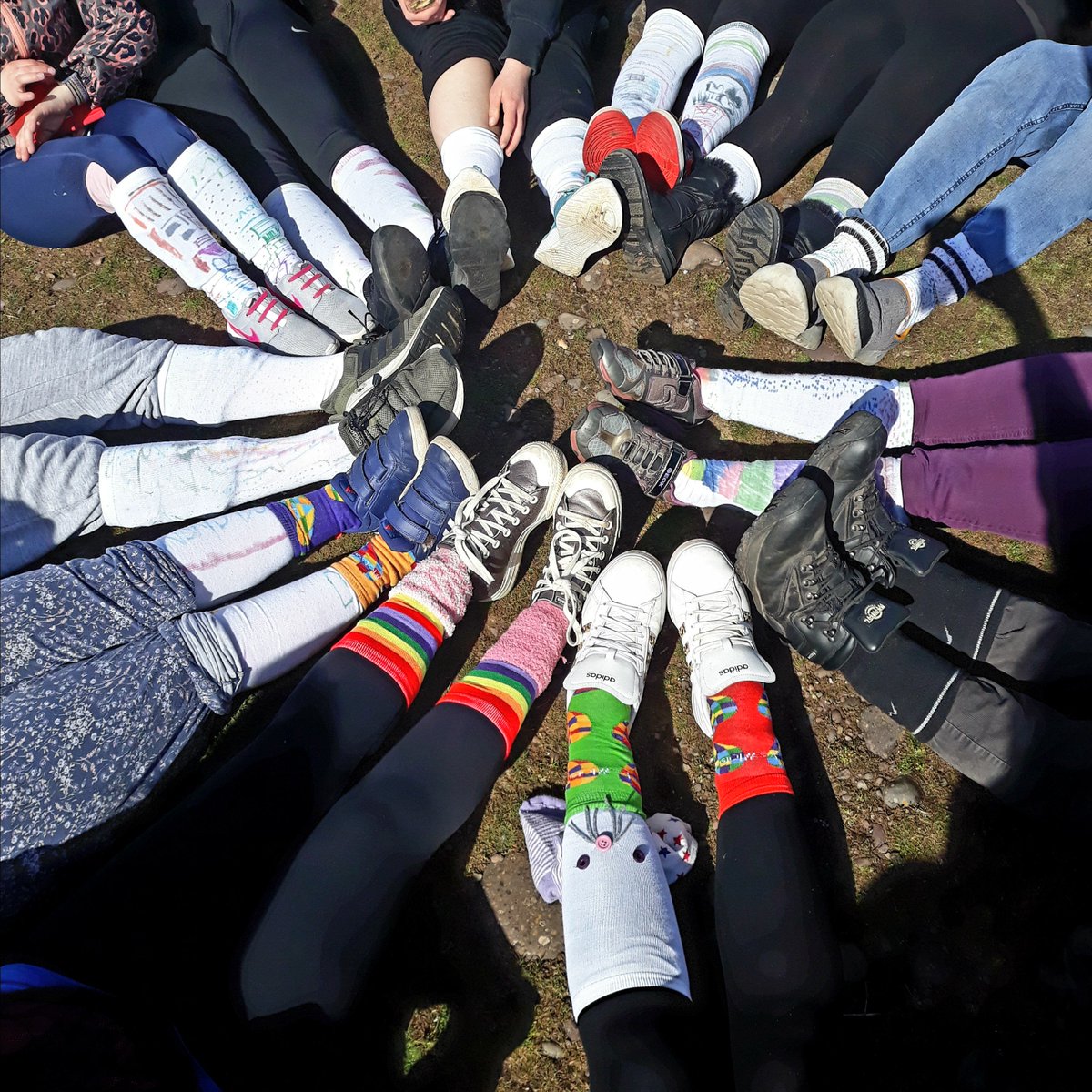 Students from Aurora Foxes tweet media