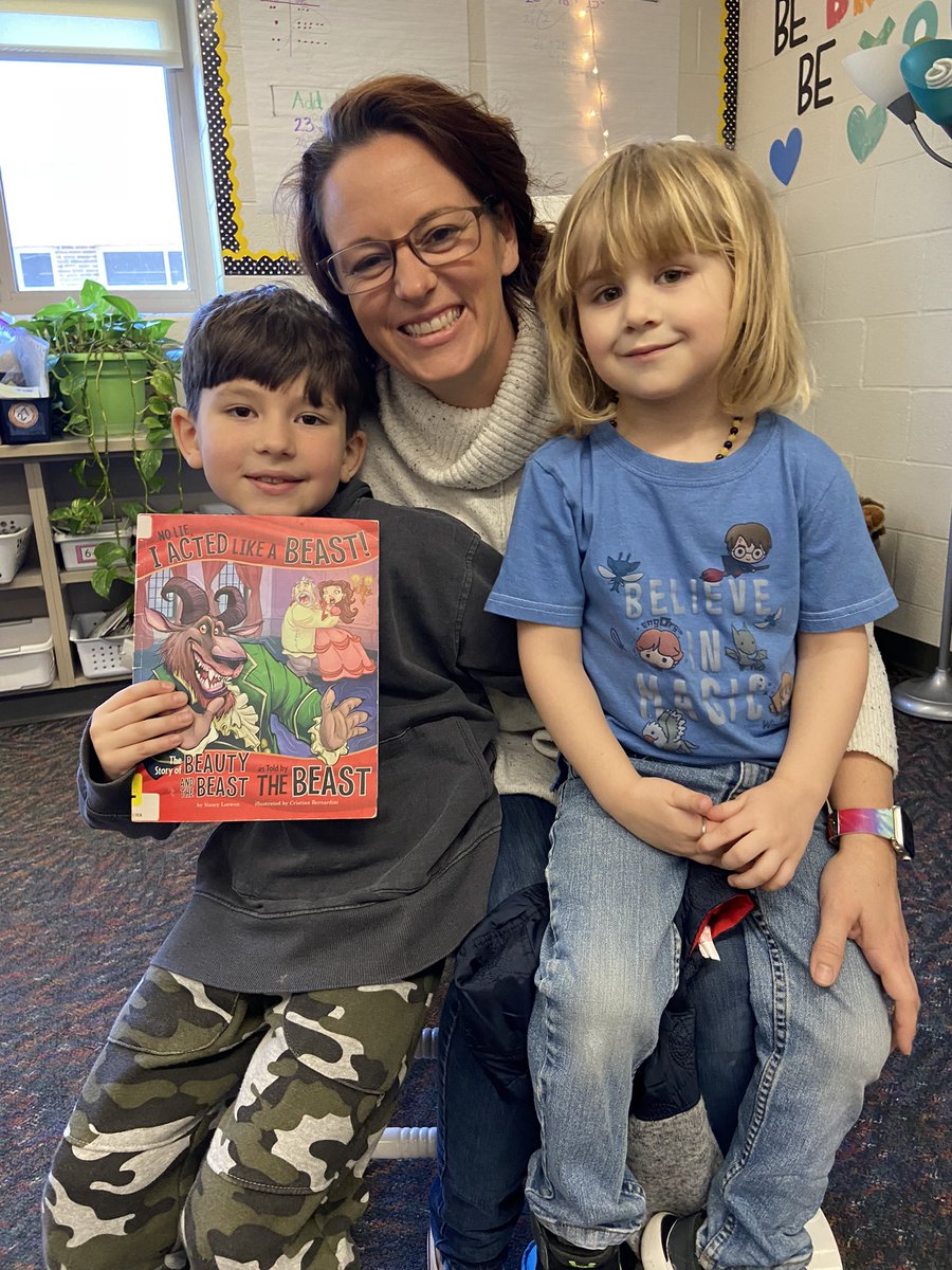 shaefferclass's tweet photo. Thank you Mrs. Johnson for reading to us! @SLCSBrummer https://t.co/ypxL3VCfMe