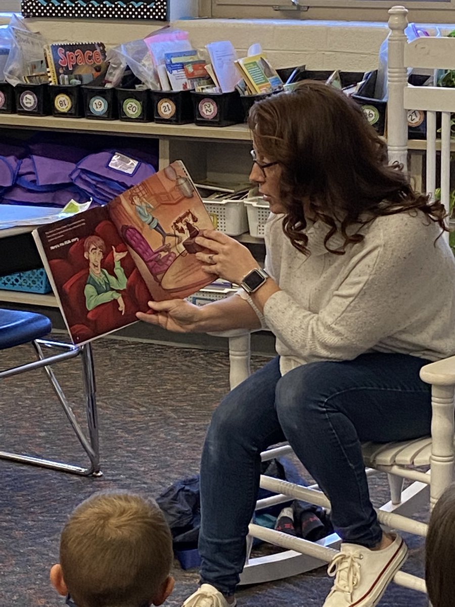 shaefferclass's tweet photo. Thank you Mrs. Johnson for reading to us! @SLCSBrummer https://t.co/ypxL3VCfMe