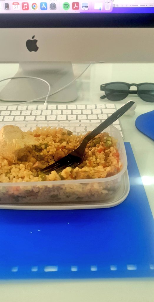 Ssilva_____'s tweet photo. Mi alimentación se basa principalmente en este puto plato quien lo inventó es literalmente dios, bajo en grasa, carbohidratos y proteínas a full y esta que te cagas. https://t.co/fZibS3hbdq