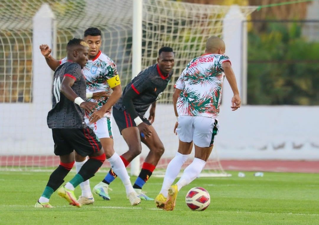 FabinKandoth's tweet image. 124 Ranked Malawi National Team Coached By Former KBFC Reserves  Technical Director Mario Marinică Has Drawn Against 192 Ranked Bangladesh National Team In An Unofficial Friendly Match Held In Saudi Arabia
#KeralaBlasters #YoungBlasters #YennumYellow #ISL #IndianFootball