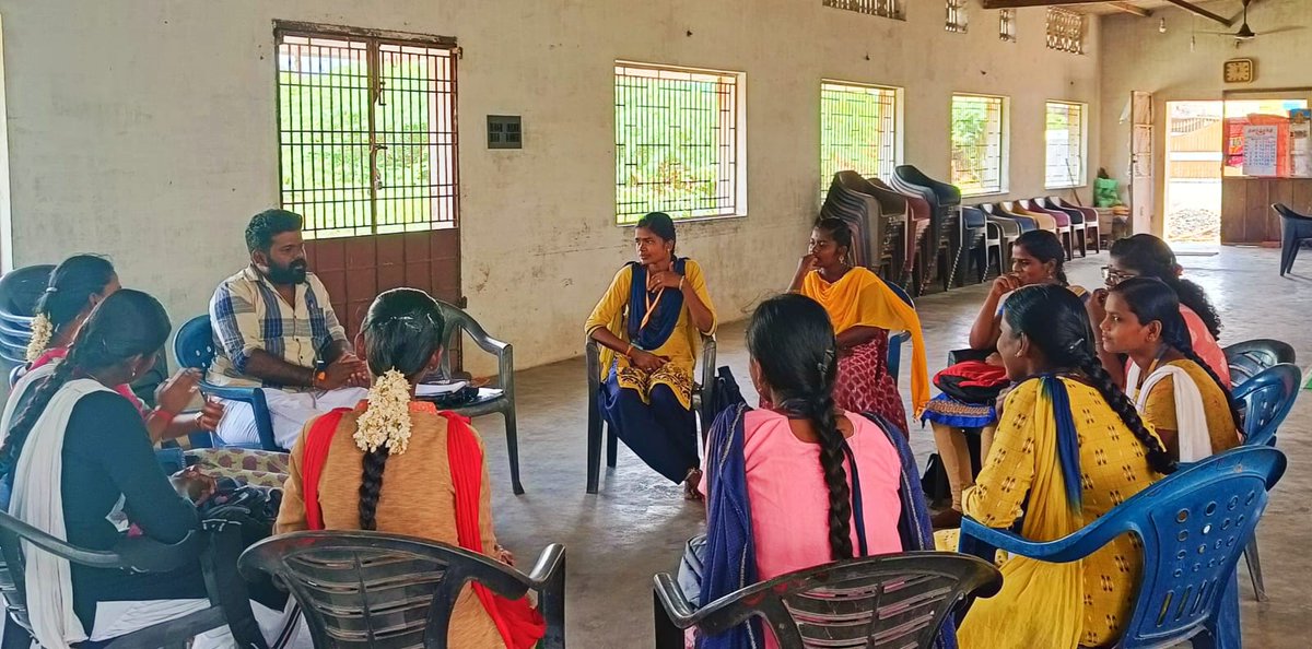 AbvpKarur's tweet photo. இன்றைய தினம் ABVP குளித்தலை அரசு கலைக் கல்லூரி கிளை சந்திப்பு நடைப்பெற்றது.
#College_unit_meet
#studentleadersmeet
@ABVPSouthTN @ABVPVoice https://t.co/KUXhYs3OOd