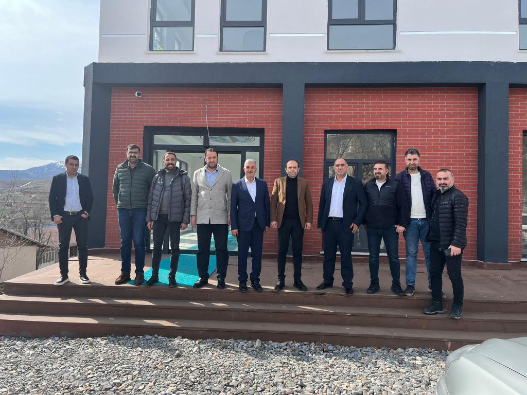 Aga Kocer (@agakocer) on Twitter photo Kiğı ziyaretimizde içten bir şekilde bizleri ağırlayan değerli Akparti ilçe başkanımız Coşkun Güven bey ve ilçe teşkilatımıza ve Belediye başkanımız Hikmet Özüağ beye teşekkür ederim. <a href="/KigiBelediyesi/">Kiğı Belediyesi</a> <a href="/HikmetOzuag/">Hikmet Özüağ</a> <a href="/akparti_kigi/">AK PARTİ KİĞI İLÇE BAŞKANLIĞI RESMİ HESABIDIR🇹🇷</a> <a href="/ak_kig/">Ak Parti Kiğı İlçe Teşkilat Başkanlığı</a> <a href="/coskunguven12/">COŞKUN GÜVEN</a> <a href="/bingolakparti/">AK Parti Bingöl</a> <a href="/Akparti/">AK Parti</a> Kiğı ziyaretimizde içten bir şekilde bizleri ağırlayan değerli Akparti ilçe başkanımız Coşkun Güven bey ve ilçe teşkilatımıza ve Belediye başkanımız Hikmet Özüağ beye teşekkür ederim. <a href="/KigiBelediyesi/">Kiğı Belediyesi</a> <a href="/HikmetOzuag/">Hikmet Özüağ</a> <a href="/akparti_kigi/">AK PARTİ KİĞI İLÇE BAŞKANLIĞI RESMİ HESABIDIR🇹🇷</a> <a href="/ak_kig/">Ak Parti Kiğı İlçe Teşkilat Başkanlığı</a> <a href="/coskunguven12/">COŞKUN GÜVEN</a> <a href="/bingolakparti/">AK Parti Bingöl</a> <a href="/Akparti/">AK Parti</a>