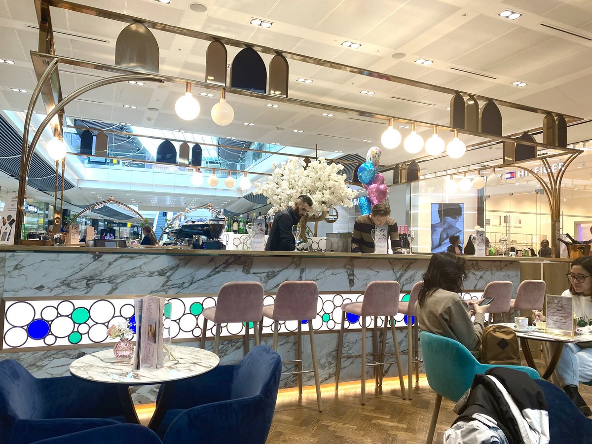 ChrisVinante's tweet photo. It was great to visit my old friend Davide Cason at his Prosecco Caffe place at @westfieldstrat. Lovely food and the best Prosecco in town. Try to go if you can! #ItalianFood #ItalianWine #ItalianCaffe. https://t.co/5HPAOkp9bY