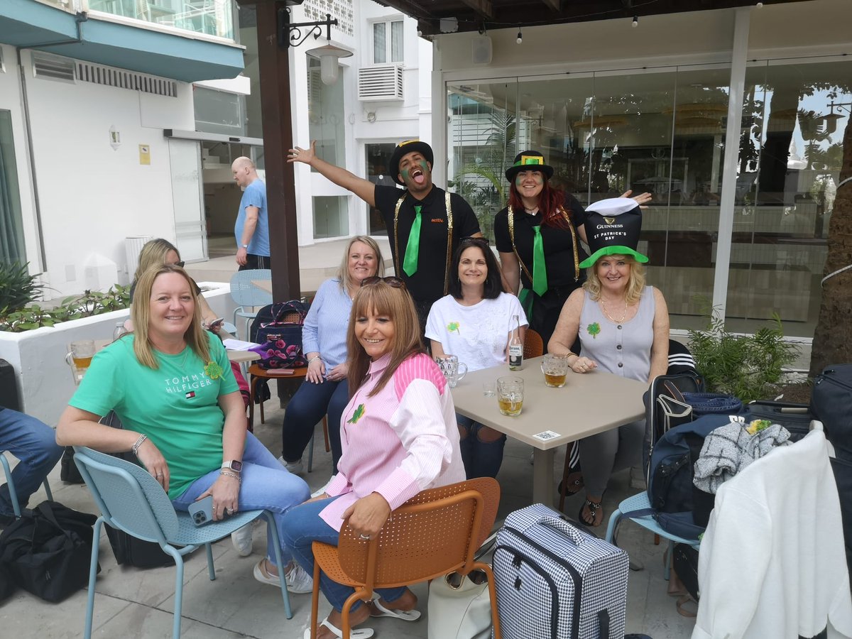 nales_ruben's tweet photo. Feliz dia de San Patrick!
Este viernes hemos celebrado en Palmasol el día tradicional irlandés con nuestros clientes, lleno de juegos, talleres y show nocturno!
#palmasol #holidays #acttiv #patrickday https://t.co/Iw22jS1xyz