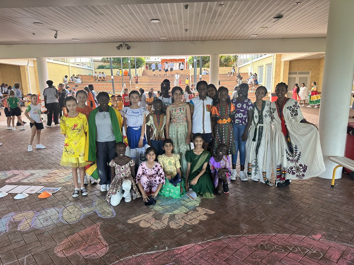MrsDavini's tweet photo. Today we celebrated Harmony Day, 'Everyone belongs'. Harmony day reminds us to appreciate everyone, regardless of their background or circumstances #HCCEllenbrook @Holy_Cross_Coll https://t.co/FUjOUqZQnc