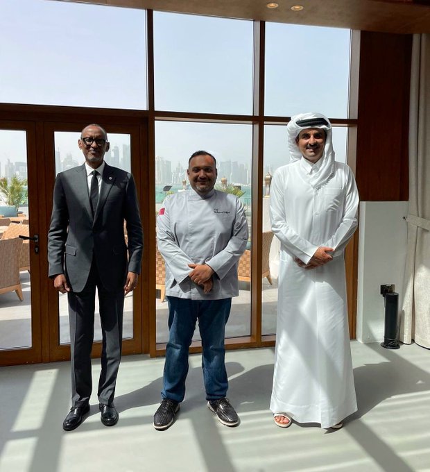 سموّ الأمير حفظه الله في مطعم بلهمبار المتخصص بالأطباق القطرية ظهر اليوم مع فخامة الرئيس بول كاغامي رئيس جمهورية رواندا