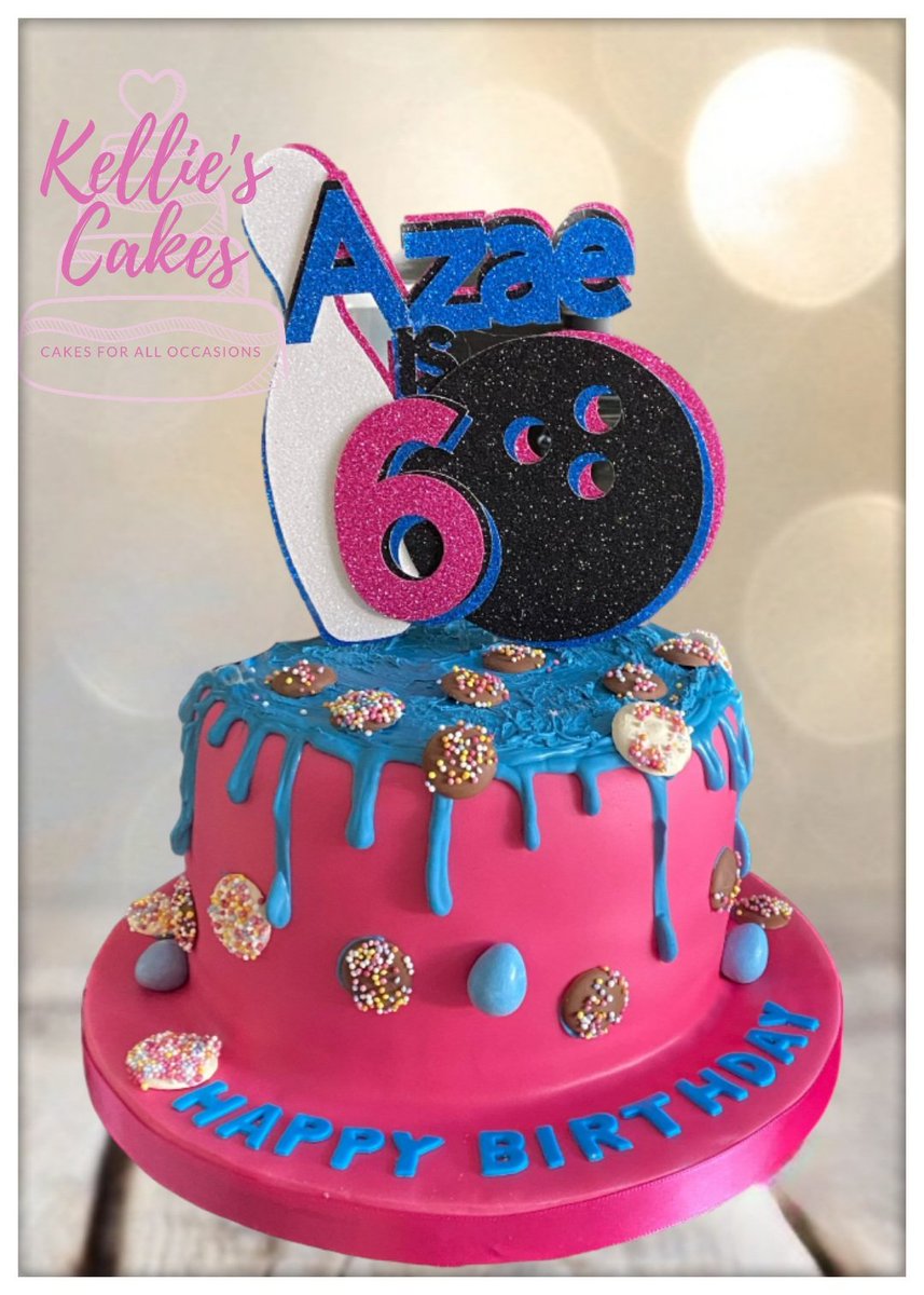Kelliescakes1's tweet photo. I wonder if Azae got a strike at her bowling party - chocolate drip cake in Tiktok colours.  Topper handmade by @AuntieCakeBakes #chocolatecake #thesugarpaste #cakebaker #gantshill #candymeltdrip #homemadejazzies #hotpinkandbluecake #dripcake  #auntiecakemakes https://t.co/RGJqGmlFb0