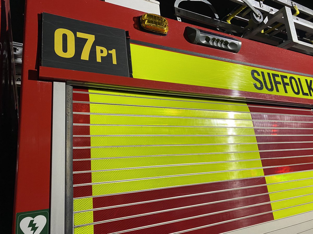 SFRSTraining's tweet image. Great evening with South District BA team @SuffolkFire Orford crew and a delegate from Woodbridge demonstrating BA skills replicating a basement rescue #VML #basements Thank you to the district instructors for facilitating regular training for On Call crews 👍🏼👍🏼👍🏼