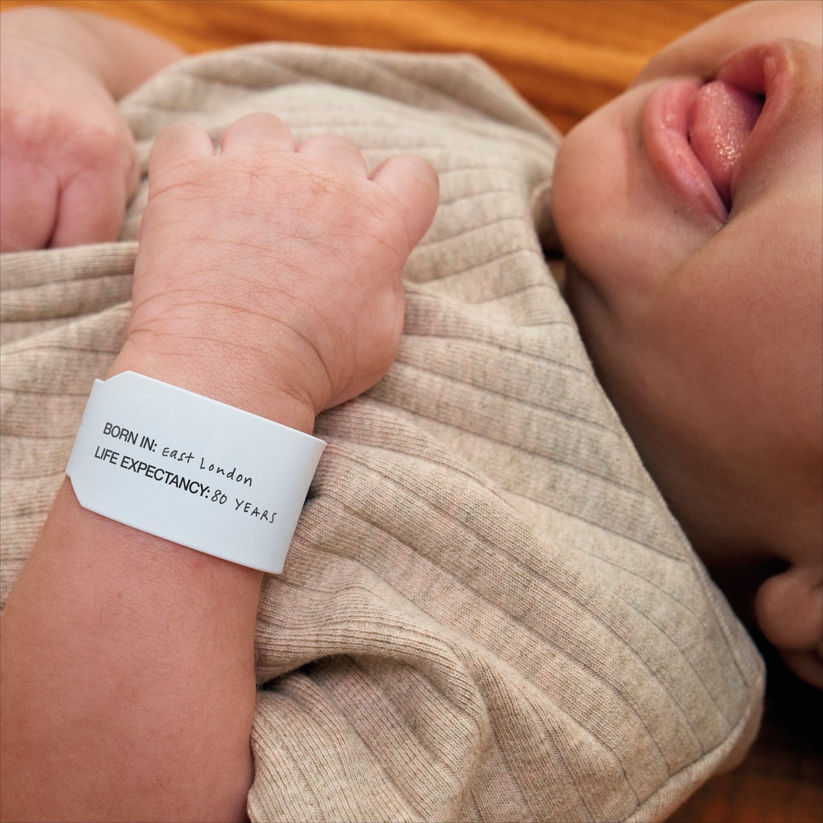 health_equals's tweet photo. Right now, across the UK, lives are being cut short.

Due to factors out of their control, babies born in parts of East London are expected to live 10 years less than in other parts of the UK. https://t.co/CyJlAcod2L
