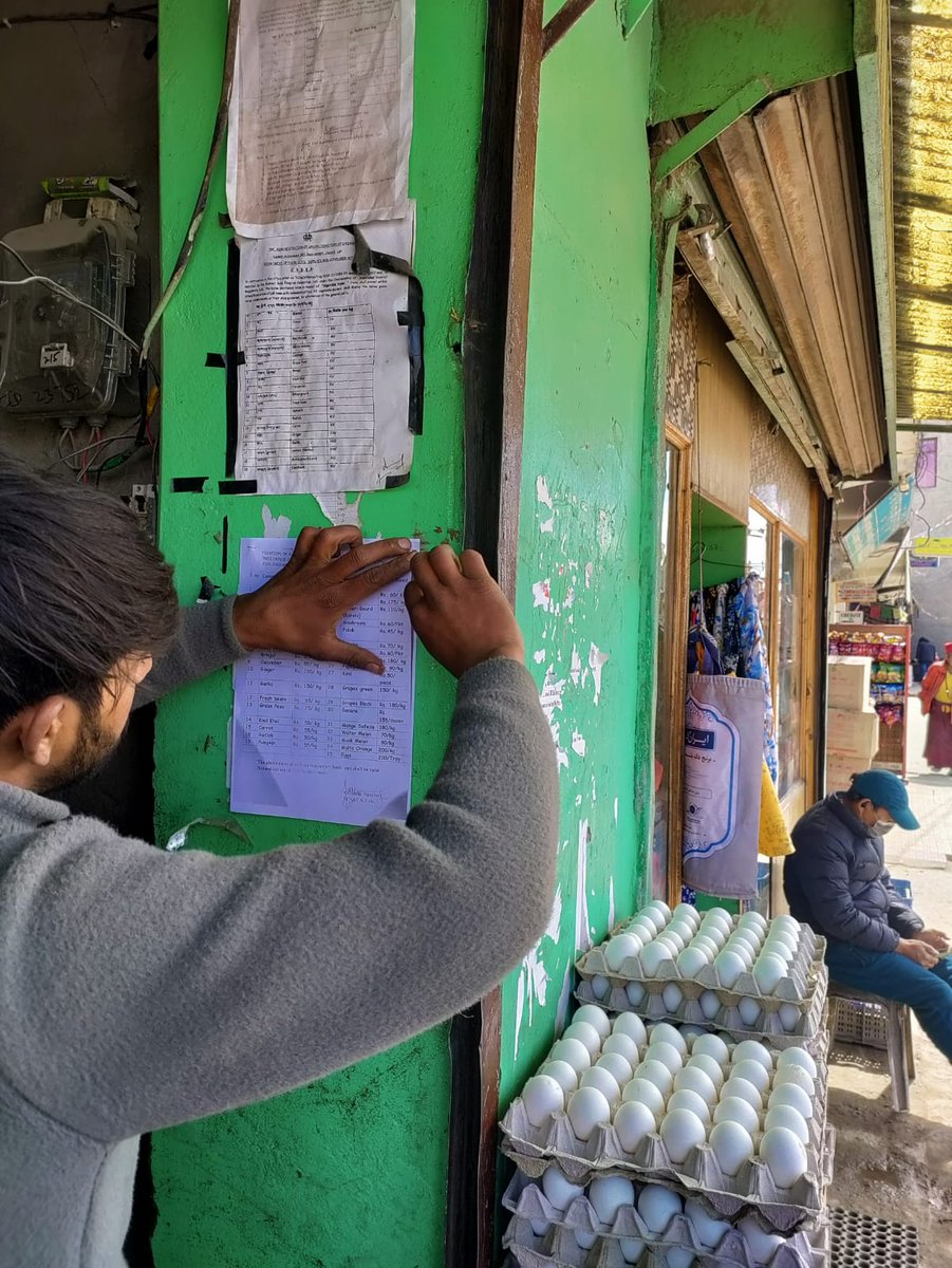 The enforcement team of FCS &CA conducted market checking in Skalzangling,Choglamsar & skara to check proper display of rate list. Also, ensured that people are getting vegetables and fruits as per rate list. @LAHDC_LEH @DC_Leh_Official @ddnewsladakh @prasarbharti @PBLadakh