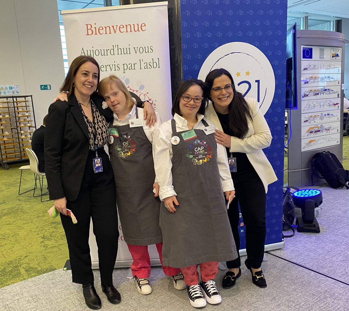 IECarvalhais's tweet photo. 🙌Great to celebrate difference and kindness with Margarite, Heloíse and with @EUforTrisomy21! #TimeForMoreVisibility #WDSD23 #WithUsNotForUs ❤️💚🧡💛💜 https://t.co/QFdt7zVXZ3
