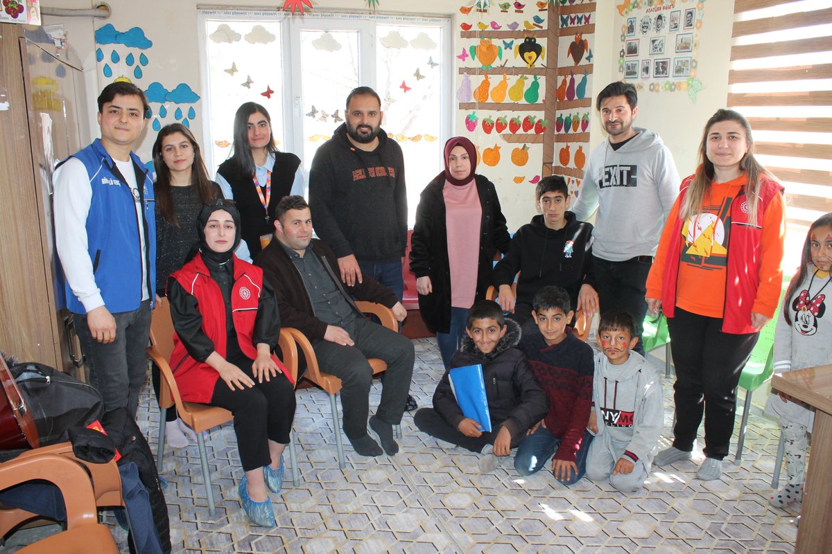gsb_hilvangmm's tweet photo. Atılan adımlarla down sendromuna sahip bireylerin toplum içerisinde daha fazla yer bulması umuduyla, gününüz kutlu olsun çocuklar …

#21MartDünyaDownSendromuFarkındalıkGünü https://t.co/q2OOUkx7z3