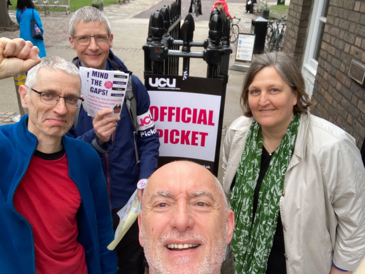 PicketLinePoetry tweet media