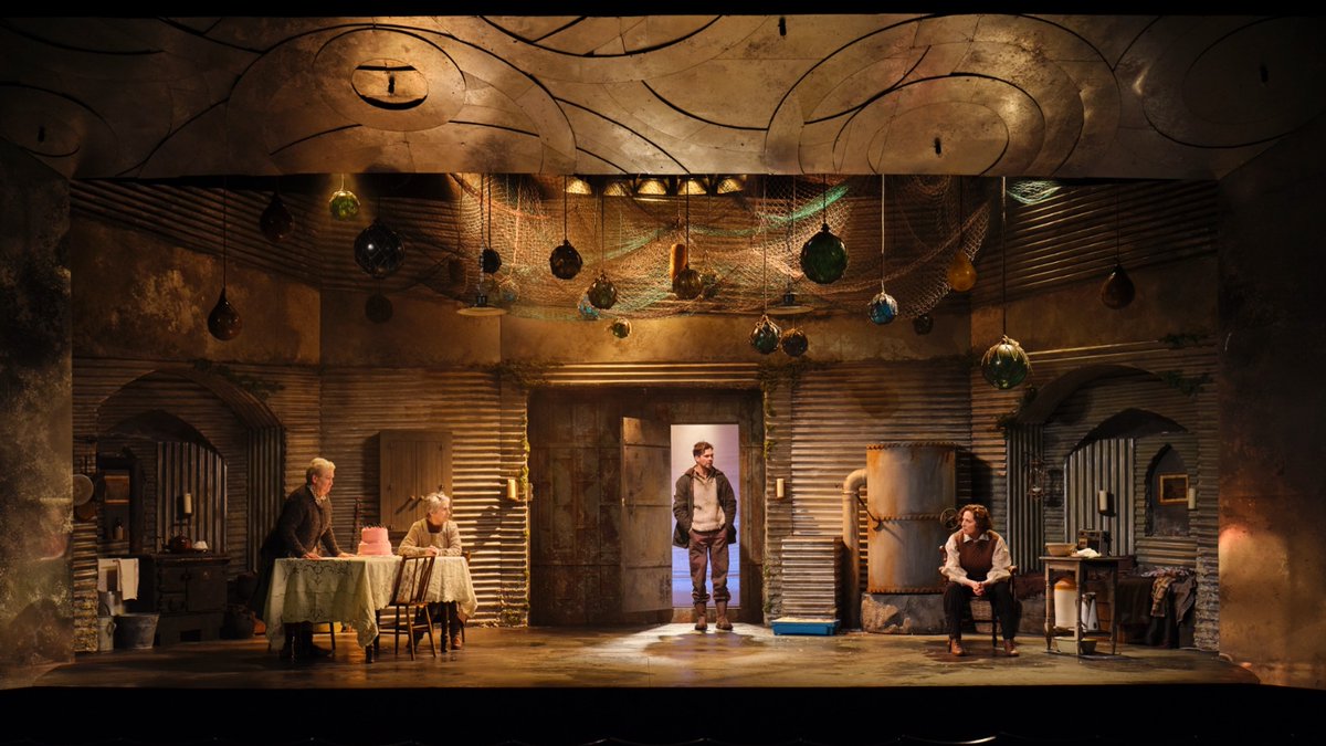 GateTheatreDub's tweet photo. "Simply exquisite" - Irish Independent
⭐️⭐️⭐️⭐️⭐️ "A total work of art" - The Arts Desk
👀 Take a look at the set for The New Electric Ballroom designed by Kat Heath!
#GateTheatreDublin #KatHeath #SetDesignIreland #CostumeDesignIreland #StageDesignIreland https://t.co/L79TNhcBkG