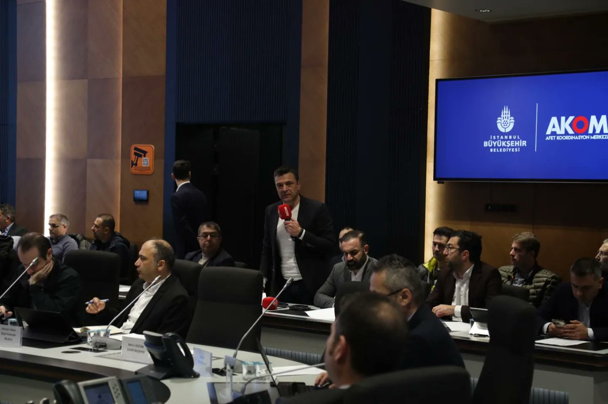 IbbYolYapim's tweet photo. Altyapı Kurum ve Kuruluşları ile İlçe Belediyeler arasındaki Altyapı Koordinasyonunun sağlanması amacıyla, 2023 yılının ilk AYKOME toplantısını Genel Sekreter Yardımcımız @gurkan_alpay başkanlığında gerçekleştirdik. @istanbulbld #Aykome https://t.co/ghSJ8ZfIvO
