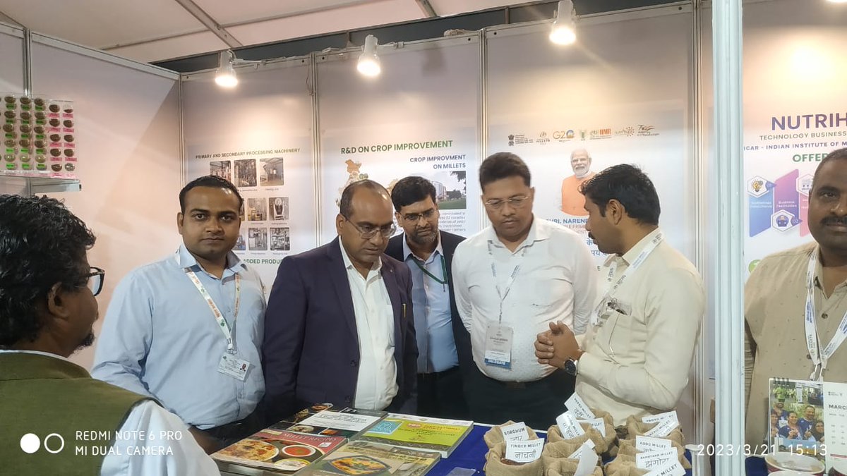 APEDADOC's tweet photo. Mr. @SujeetKOfficial, Member of Parliament, Rajya Sabha, Odisha visited the exhibition of #millets at Global #Millets (#ShreeAnna) conference &amp; interacted with #exporters. #GlobalMilletsConference #Indianmillets #YearofMillets #IYM2023 #APEDA https://t.co/6Eql3GUDLq
