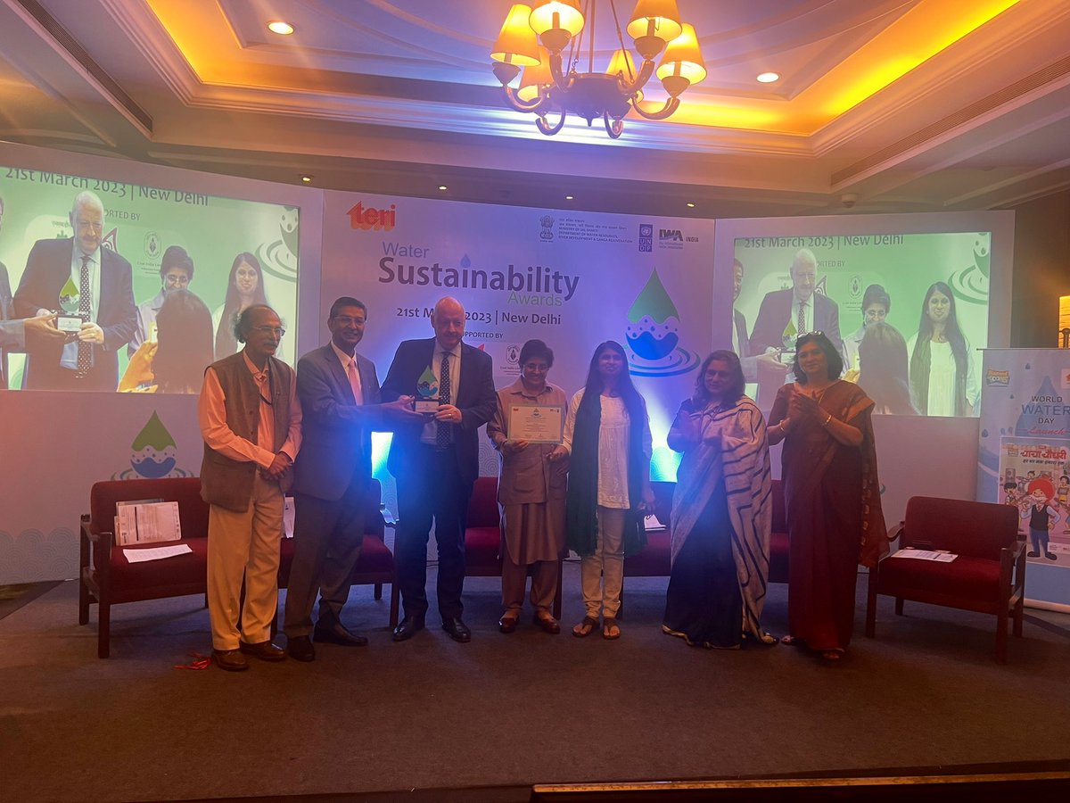 DenmarkinIndia's tweet photo. Happy to announce that the Royal Danish Embassy 🇩🇰 is presented Water Sustainability Award for ‘promoting water cooperation’ by @teriin 🇮🇳
Ambassador @svane_freddy received the award &amp; said ‘water💧will empower women &amp; empowered women will empower the world 🌎’

#Everydropcounts https://t.co/v2my17Bxu1