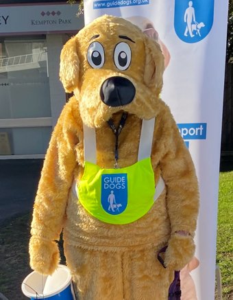 g_dogs_spelth's tweet photo. A good day at the races! 🐎 Thank you Kempton Park. Over £500 collected on 18.3.23.🦮 Retired GD Dasher was a great help. @guidedogs @DasherRetiredGD @GuideDogsSE @kemptonparkrace https://t.co/4mHfsxvMQl