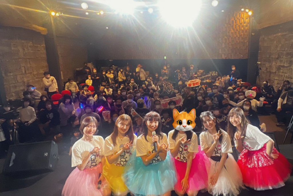 3/19『Smile RinG LIVE 10』
活休前ラストLIVE 💍🌈

ことみの楽しさ全開で
幸せそうな姿を見ることができました。

お世話になった関係者様。
応援してくれたご来場の皆さん！
14年の活動の間に関わった皆様。
そして…親愛なるわっかーず💍
本当にありがとうございました。

#ViviDRinG