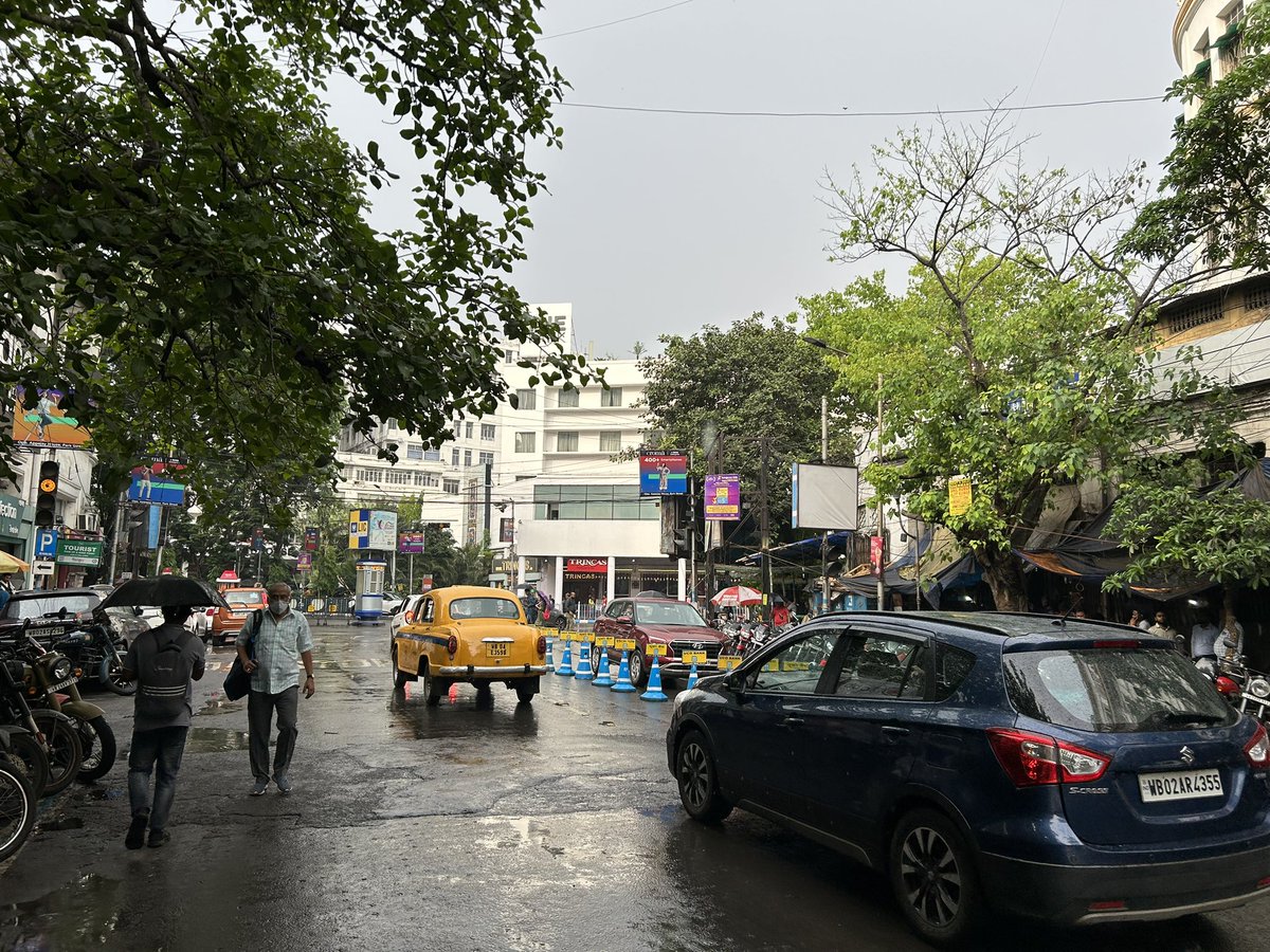 tanuj_er's tweet image. #WeatherUpdate of Kolkata 
Date : 21.03.2023
A #Thunderstrom activity at Kolkata Parkstreet area around 1 hour..
#WeatherKolkata #Rain #Weathercloud @indiametsky @WeatherRadar_IN @Indiametdept @KolCloudChasers @Cloudmetweather