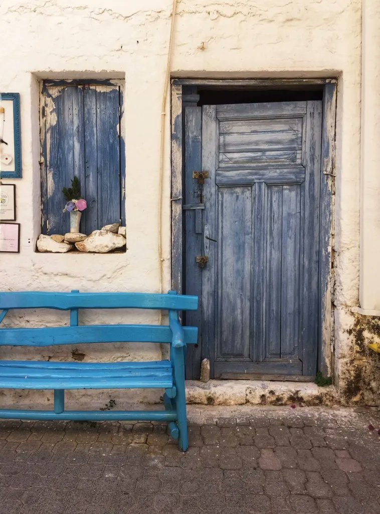 dStudioUK's tweet photo. How to take great travel photos with a smartphone https://t.co/fIaY50KJu1 (via @AP_Magazine) #tipsforphotographers #photographers #iphonography https://t.co/OlebfzHJe3