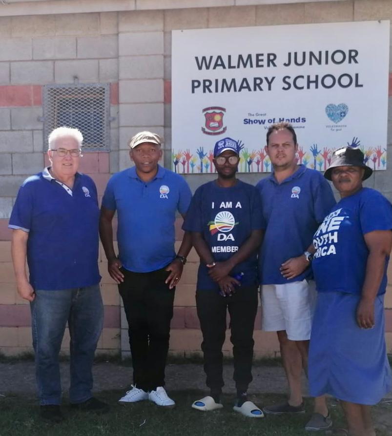 DAEasternCape's tweet image. Monday, Walmer Junior Primary was vandalised. PESW constituency Leader, Bobby Stevenson MPL, Cllr's Masixole Zinto, and Heinrich Muller visited the school and asked the municipality to fix the leaks. The lack of fencing is a security threat and will be taken up. #dagetsthingsdone