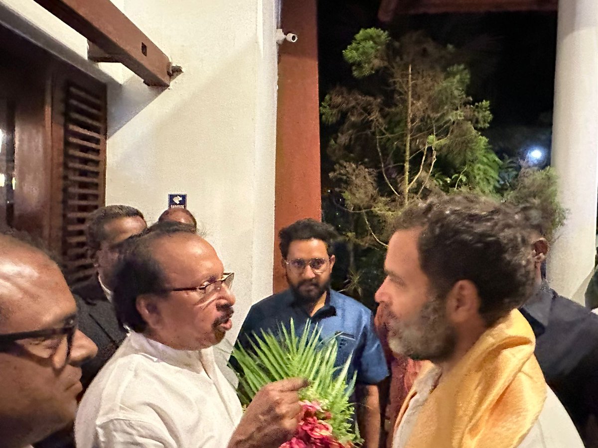 Vythiri_Village's tweet photo. We were thrilled to welcome Shri. Rahul Gandhi to Vythiri Village Resort! With breathtaking views and world-class amenities, it's the perfect place to unwind and recharge. 

Vythiri Village Resort is the ultimate destination for relaxation and rejuvenation. 
#vythirivillageresort https://t.co/q43vsf5tYJ