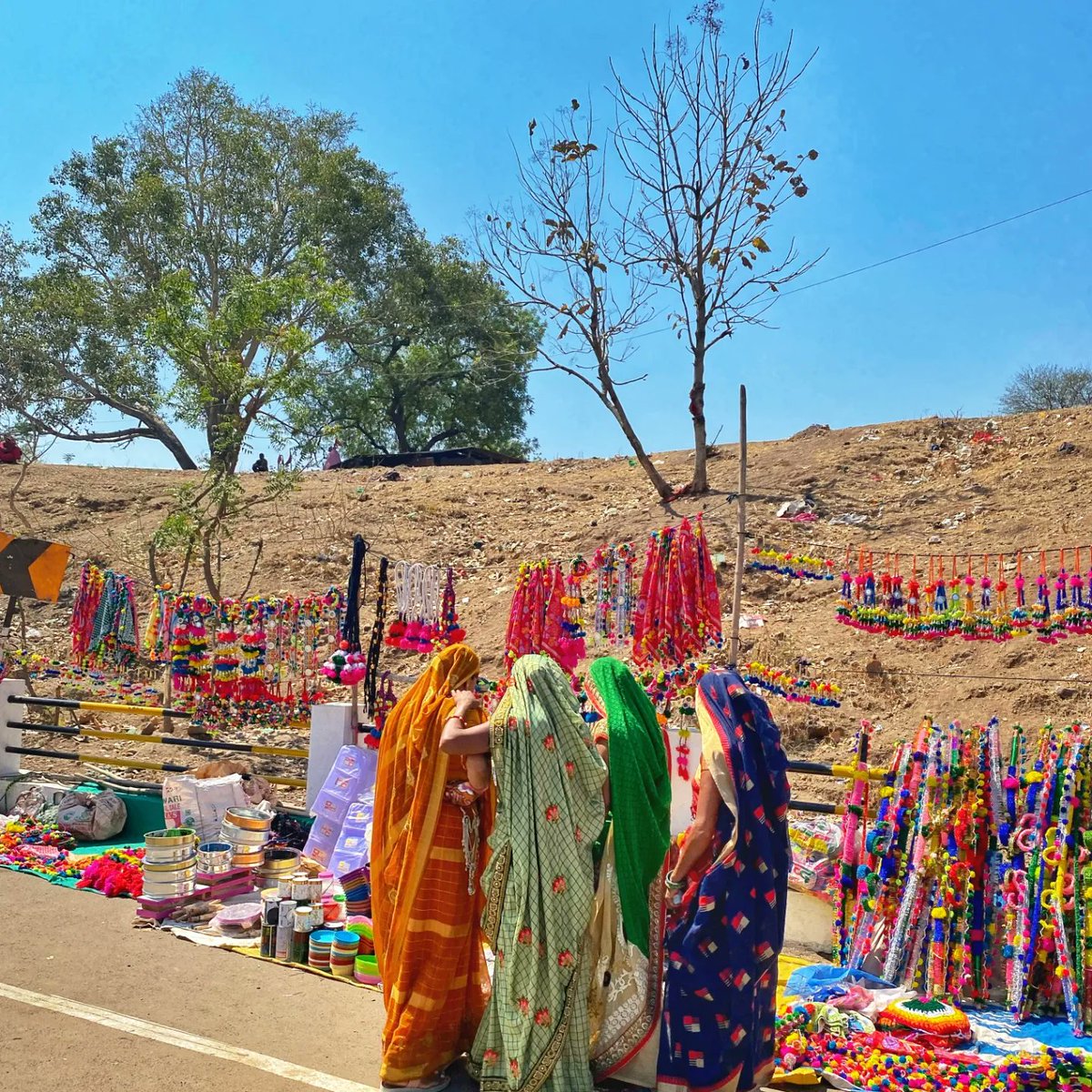 ArtcoreGallery7's tweet photo. International Artist in Residence, Masood Sarwer, shares his Holi Hai experience:
“Artcore residency has been very crucial for me to navigate and cultivate my artistic expression. It has allowed me to collaborate, learn and express my visual language like never before. "

#holi https://t.co/Eod6F5k02y