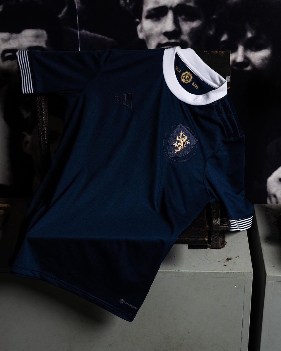 Guille_Glez_'s tweet photo. 😍 Sale LA CAMISETA.

🏴󠁧󠁢󠁳󠁣󠁴󠁿 La selección de Escocia saca a la venta la equipación que conmemora sus 150 años de historia. 

La prenda que necesito. La camiseta que no puede faltar en tu colección. https://t.co/R9t0hsshzN