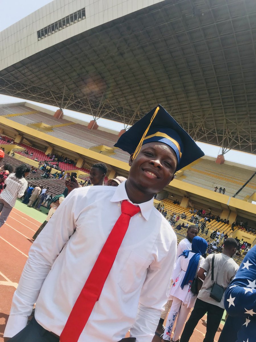 AlsenyKann1's tweet photo. Bac +3🙏 
licence validée 
Dieu merci suis en fin diplômé  en Histoire (histoire des relations internationales)
Le @Technocrate https://t.co/DtIXaxrPqm