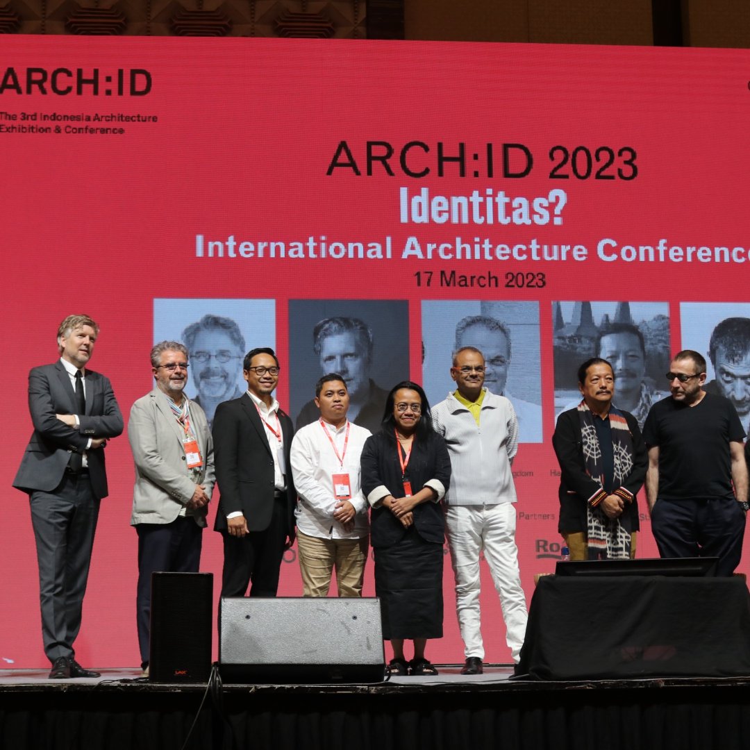 The #AKAA 2022 cycle winning projects were exhibited at the third Indonesia Architecture Exhibition &amp; Conference from 16 to19 March 2023 in South Tangerang.  
 
Photos ©: Danny Wicaksono &amp; Nisahica
Installation Design: studiodasar