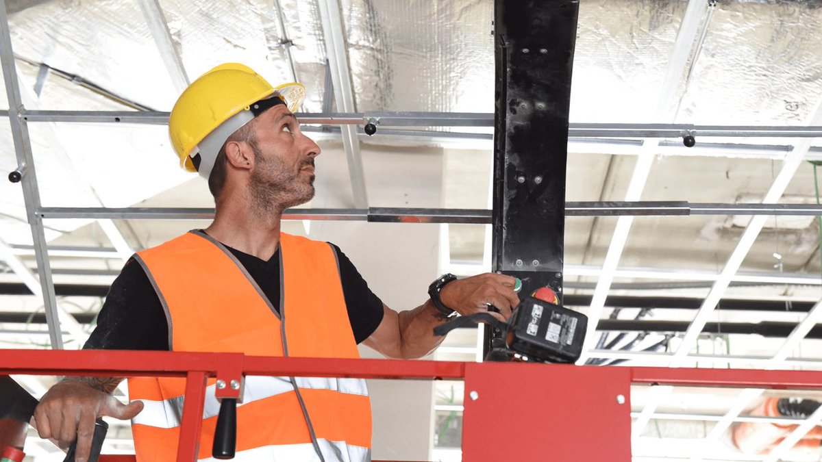 Las plataformas elevadoras llevan asociados una serie de riesgos para los trabajadores que hay que intentar prevenir y evitar ⚠

Repasamos cuáles son los accidentes con plataformas elevadoras más comunes y cómo prevenirlos 👉 i.mtr.cool/kylxfevvpv

#GDH #GrupoGDH #accidente
