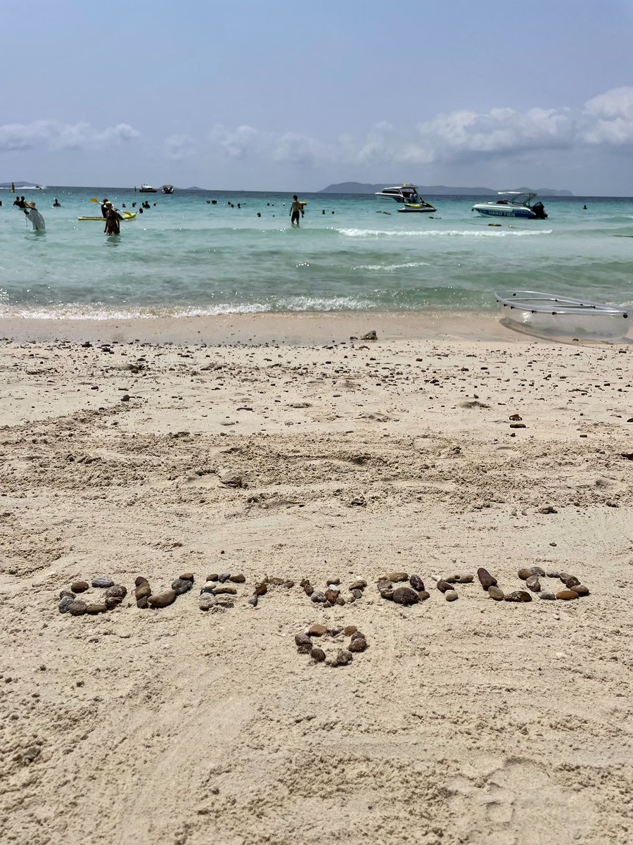 el_elisaveta's tweet photo. Wherever I am, I always think about my favorite Overworld ❤️ And what I can do for him 🗝️✨How do you like it?
PS Yesterday I went to rest on the island 🏝️ 
@HeyJeremyHorn @OverworldPlay @blind_gg @Iron_Stylus @The_Arkrael 
#BeWorthy https://t.co/MWZAVptkih