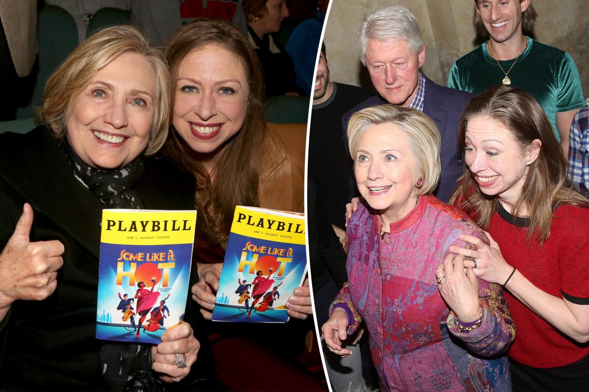 nypost's tweet image. Fan poops in aisle near Hillary and Chelsea Clinton at Broadway show trib.al/206c5TB