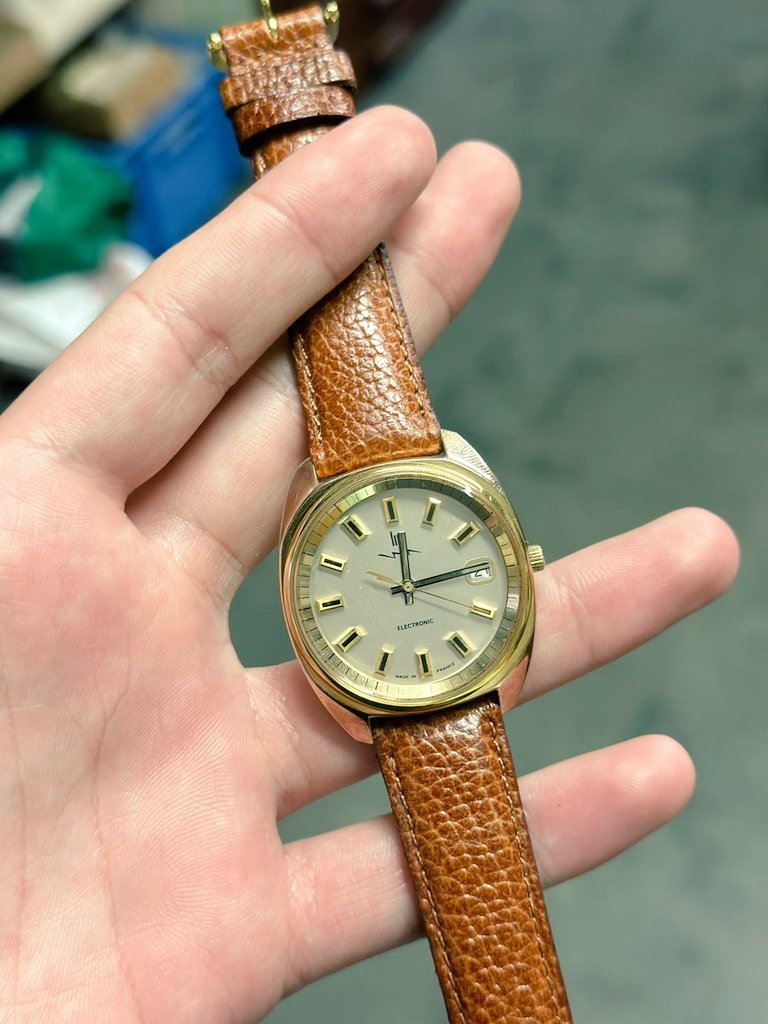 Montres Russes Vintage tweet media