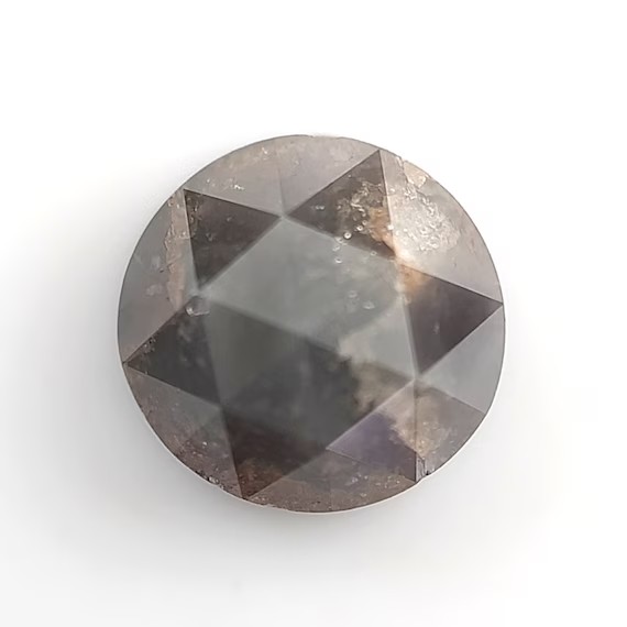 AvellinnoJewels's tweet image. 0.67 Carat Natural Round Rose Cut Rustic Diamond For Antique Ring💍💍

#rosecutdiamond #rusticdiamond #loosediamond #naturaldiamond #roundloosediamond #looserusticdiamond #roundshapediamond #diamondstone #polisheddiamond #qualitydiamond #facetedcutdiamond #browncolordiamond