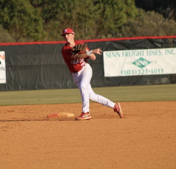 HoneycrispsONSL's tweet photo. There is tough, and then there is Newberry tough. We think @CooperGentry3 is the toughest player in the league. The former @ONSLBaseball All-Star is back to lockdown the infield for the Honeycrisps this summer. We are pumped to have you back Cooper! 🍎 https://t.co/iHoRZyo8K6